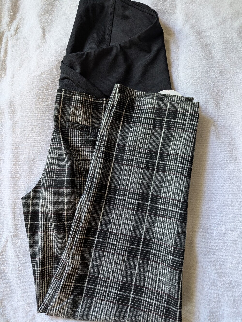ISABEL MATERNITY Woman's Plaid Pull-on Pants - Size 10